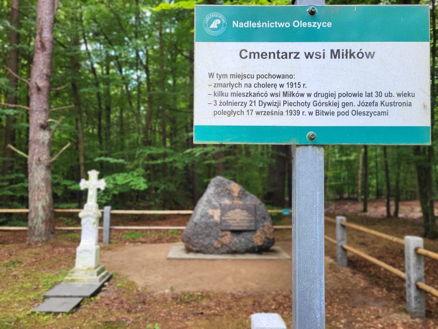 Tablica informacyjna Nadle�nictwa Oleszyce