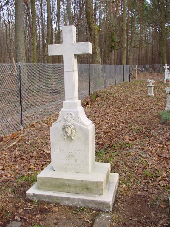 Poświęcenie cmentarza w Miłkowie — 23.11.2003 r.
