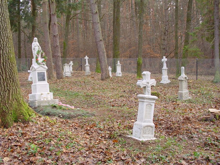 Poświęcenie cmentarza w Miłkowie — 23.11.2003 r.