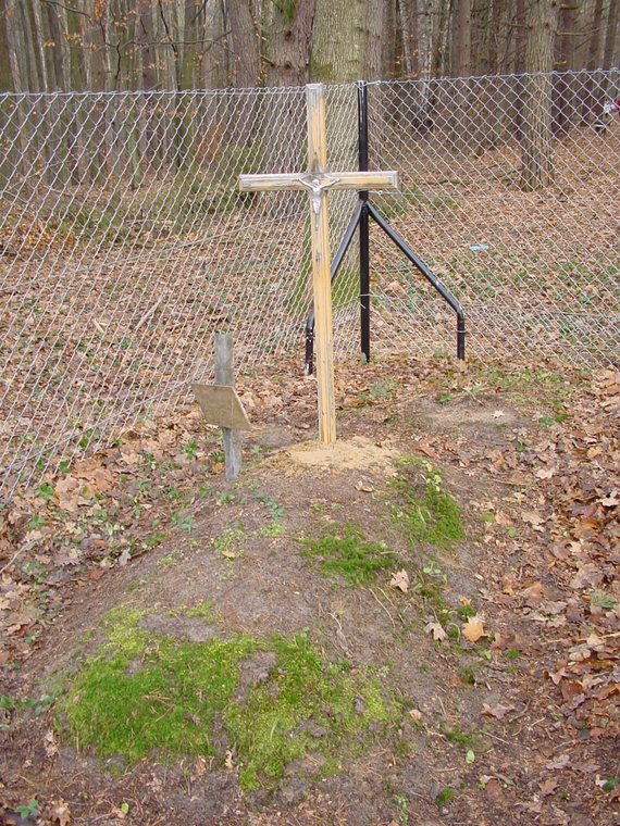Poświęcenie cmentarza w Miłkowie — 23.11.2003 r.